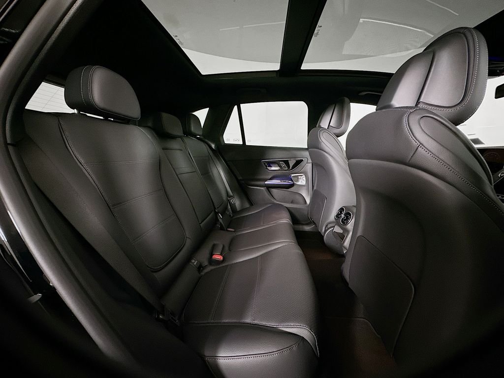 Used 2026 Black Mercedes-Benz GLC 300 image 28