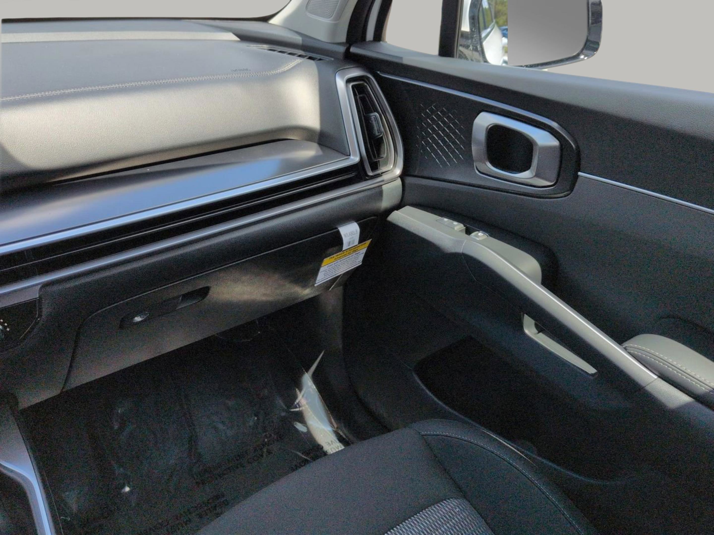 New 2026 Glacial White Pearl Kia LX image 20
