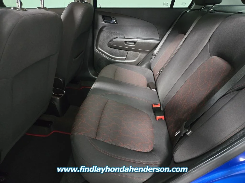 Used 2020 Blue Metallic Chevrolet LT image 15
