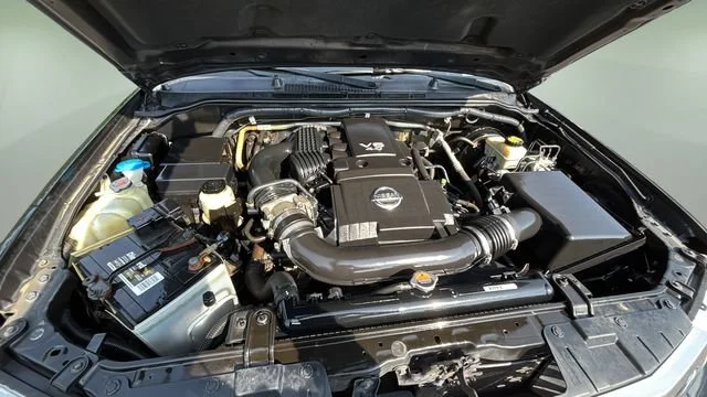 Used 2013 Black Nissan SV image 32