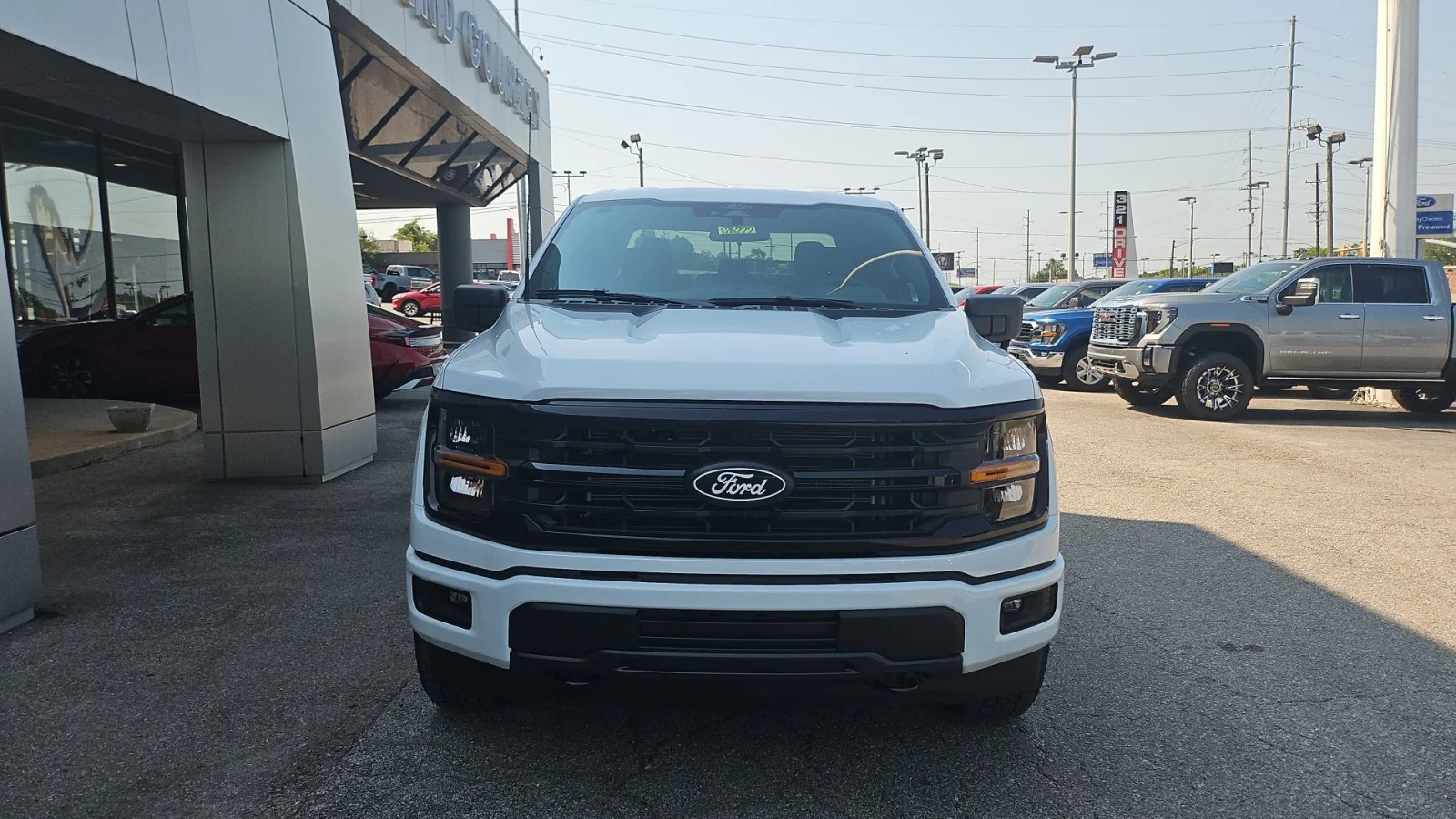 New 2026 Oxford White Ford XLT 4WD image 7