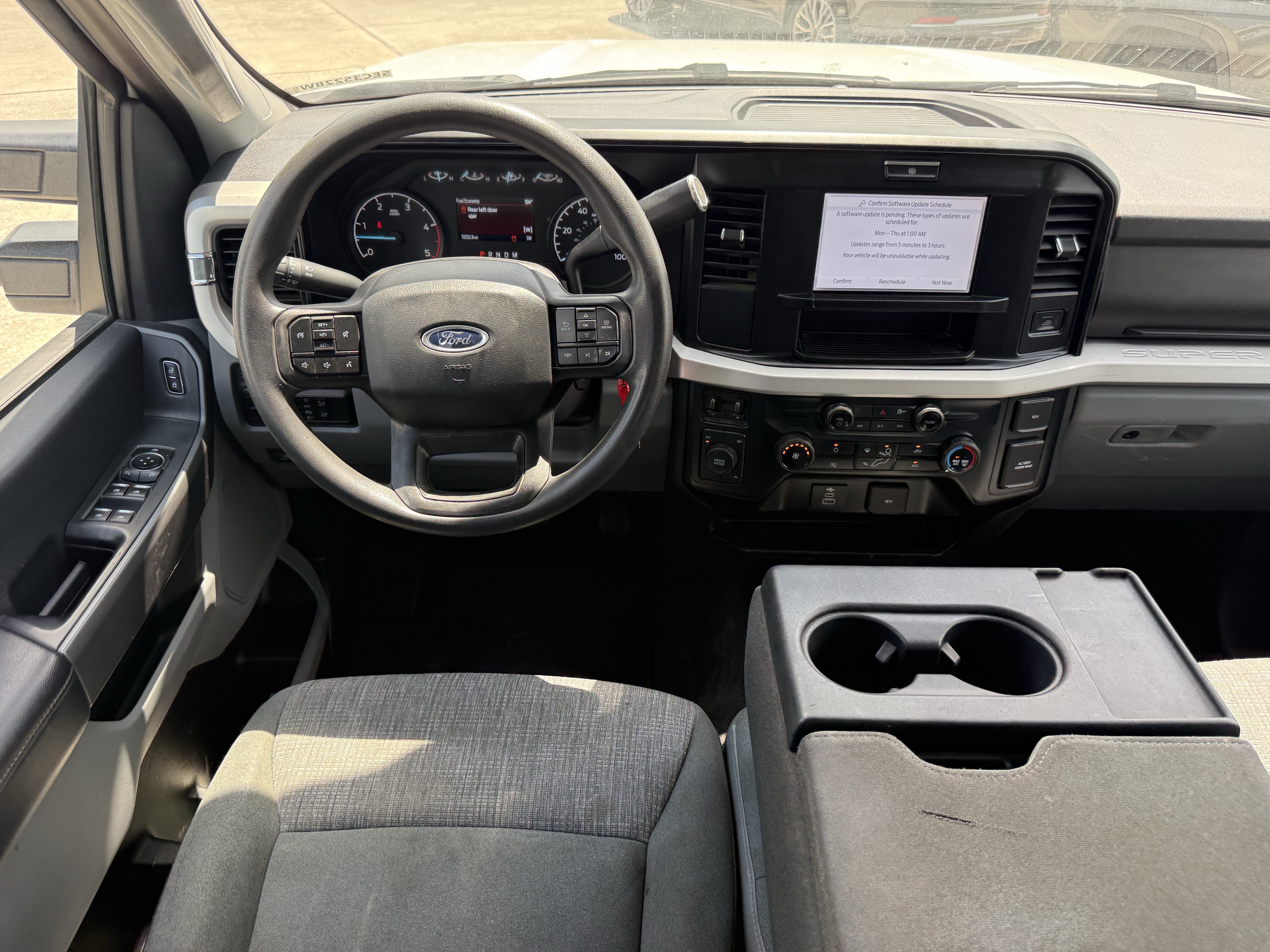 Used 2025 Oxford White Ford XLT image 13