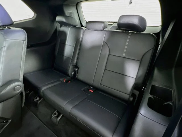 Used 2026 White GMC Elevation image 35