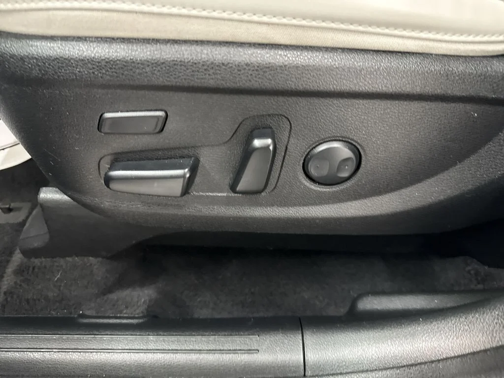Used 2022 Grey Kia SX image 13