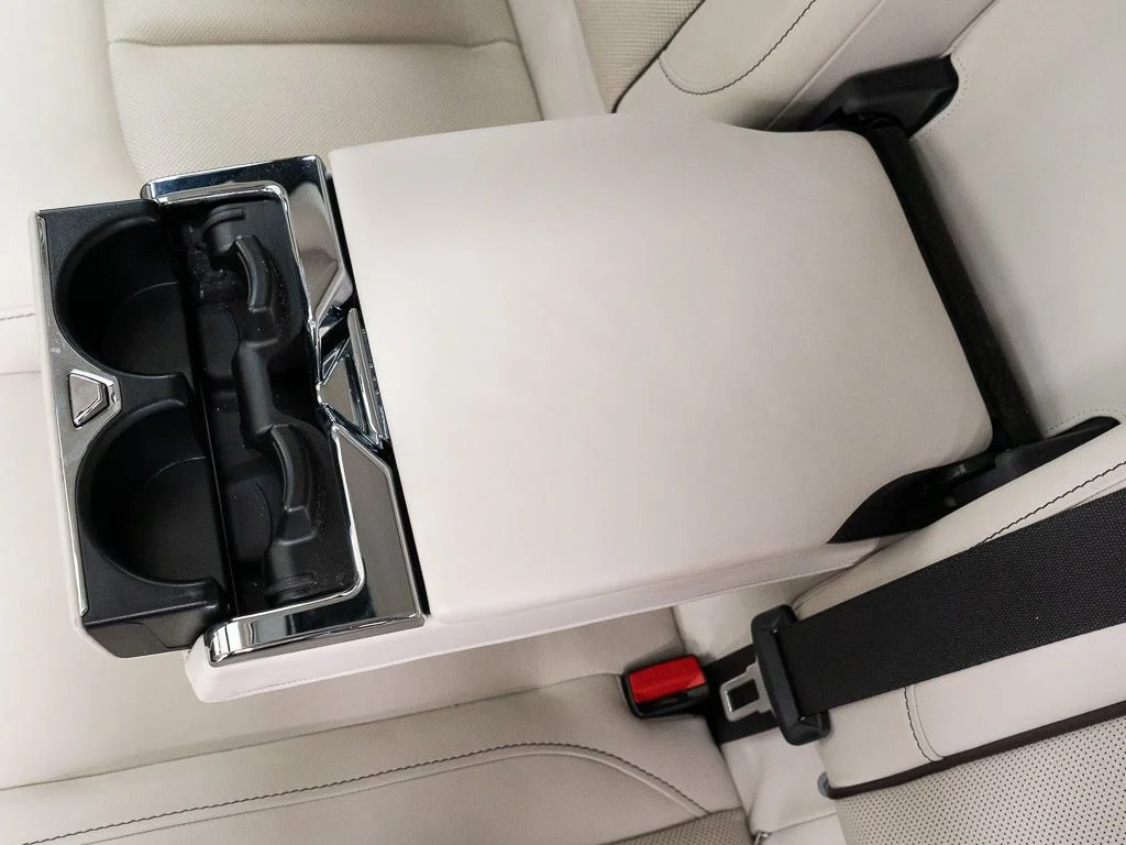 Certified Used 2019 White Sands Rolls-Royce  image 27