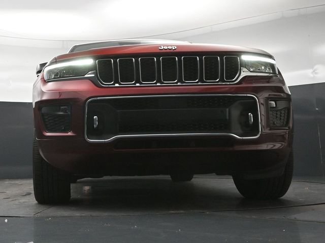 Used 2022 Velvet Jeep Overland image 23