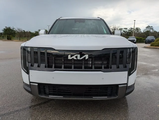 New 2027 White Kia S image 9