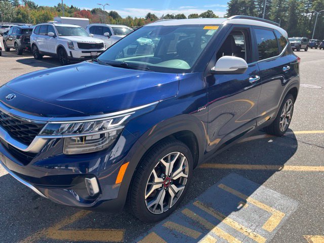 Used 2021 Dark Ocean Blue/White Roof Kia SX image 7