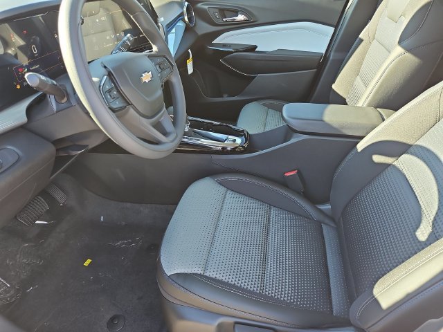 New 2026 Summit White Chevrolet LT image 20