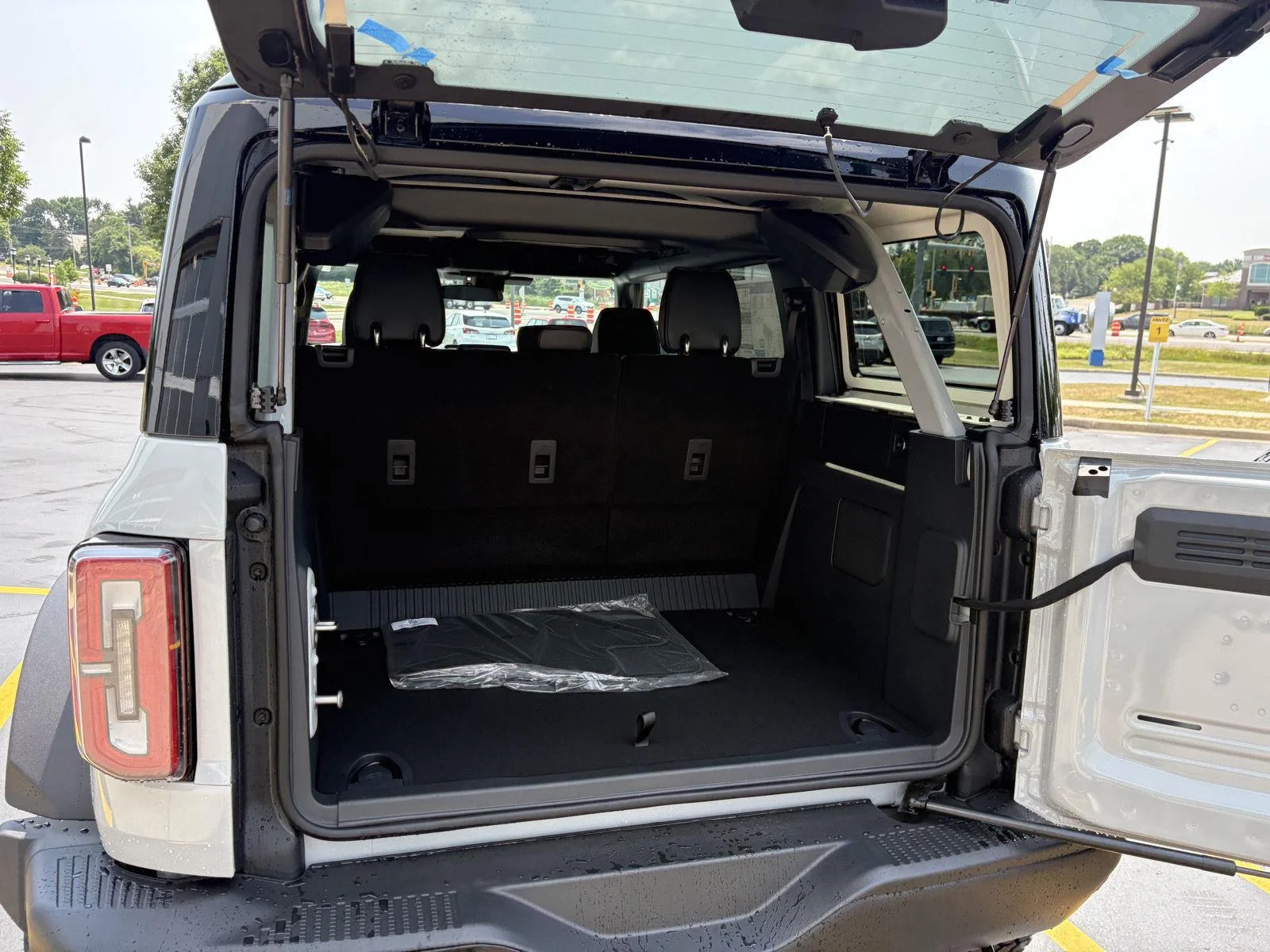 New 2026 Avalanche Gray Ford Badlands® image 22