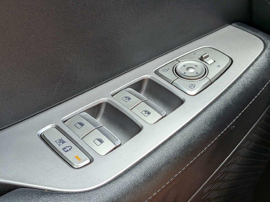 Certified Used 2025 Black Hyundai SEL image 32
