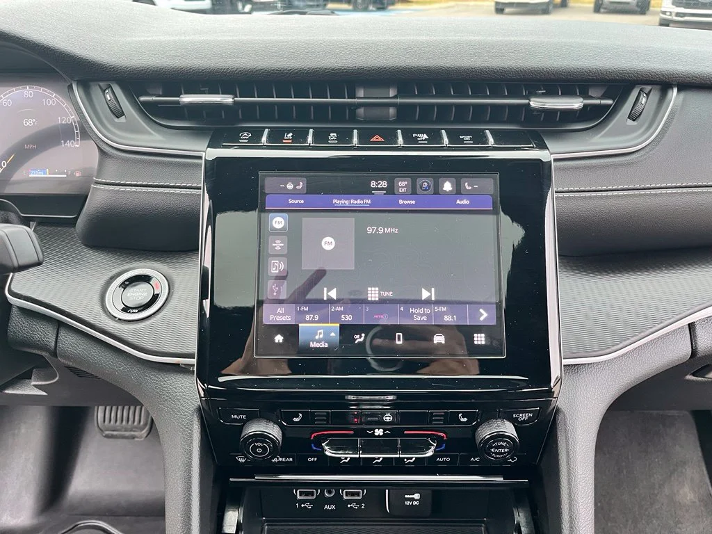 Used 2025 Black Jeep Altitude X image 26