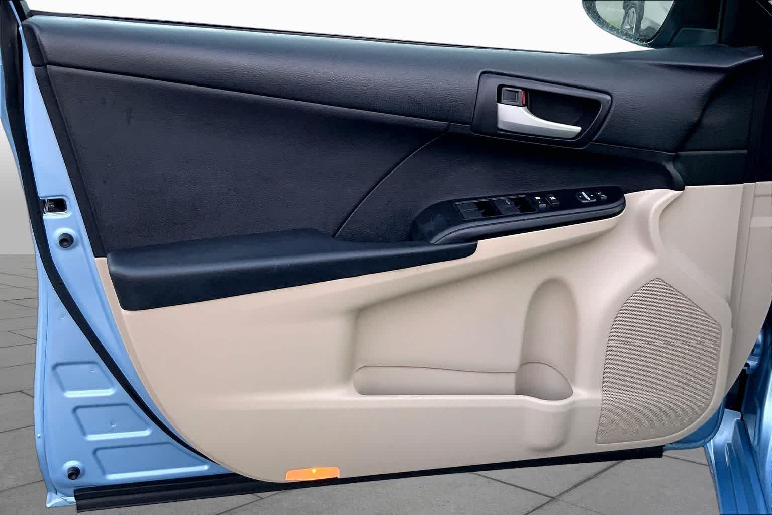 Used 2012 CLEARWATER BLUE META Toyota L image 21