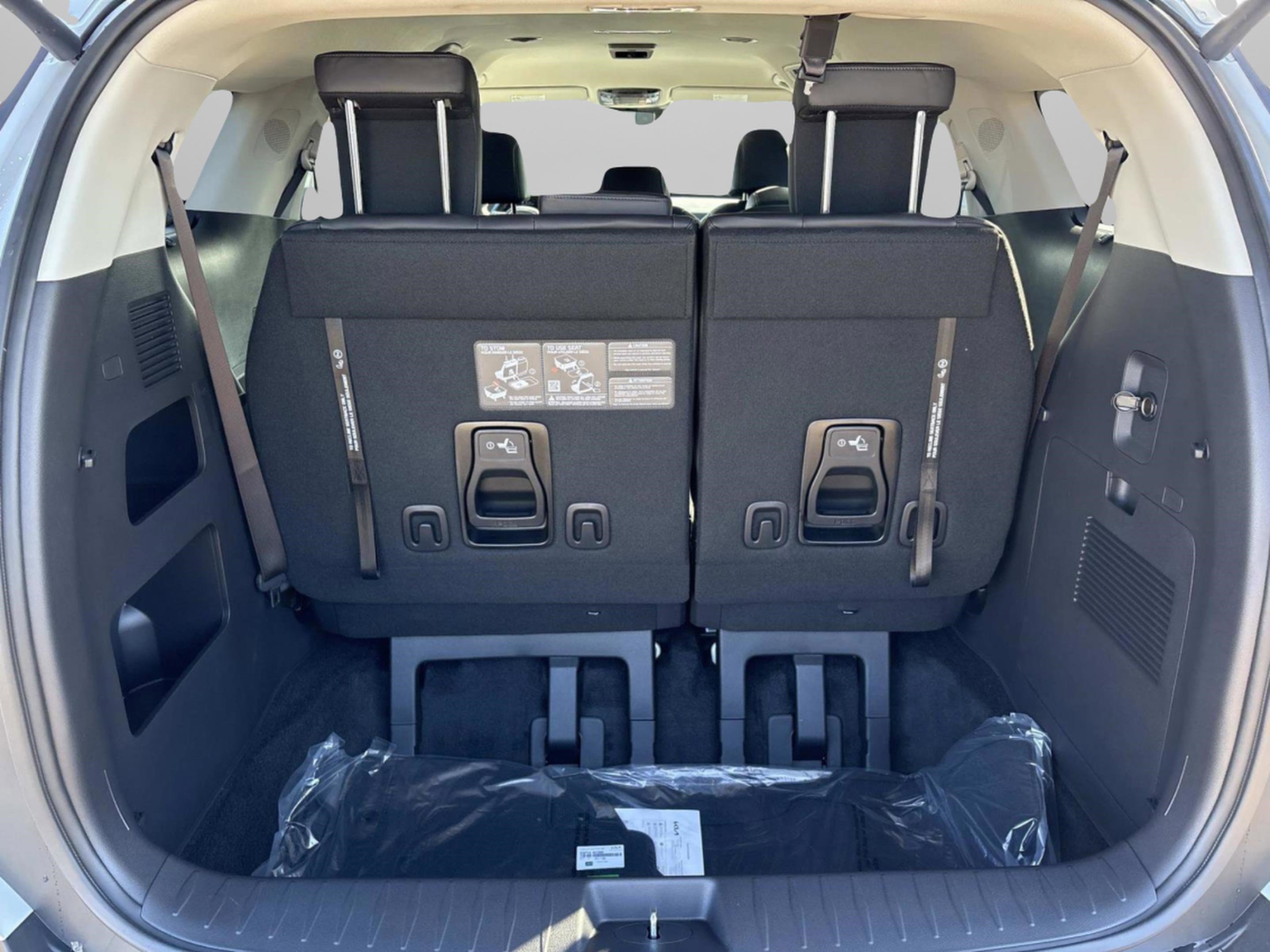 New 2026 Ivory Silver Kia EX image 28