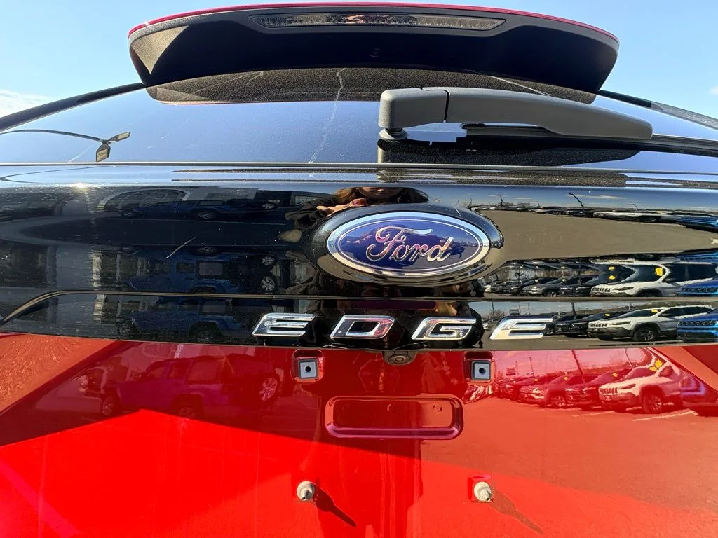Used 2024 Red Ford Titanium image 5