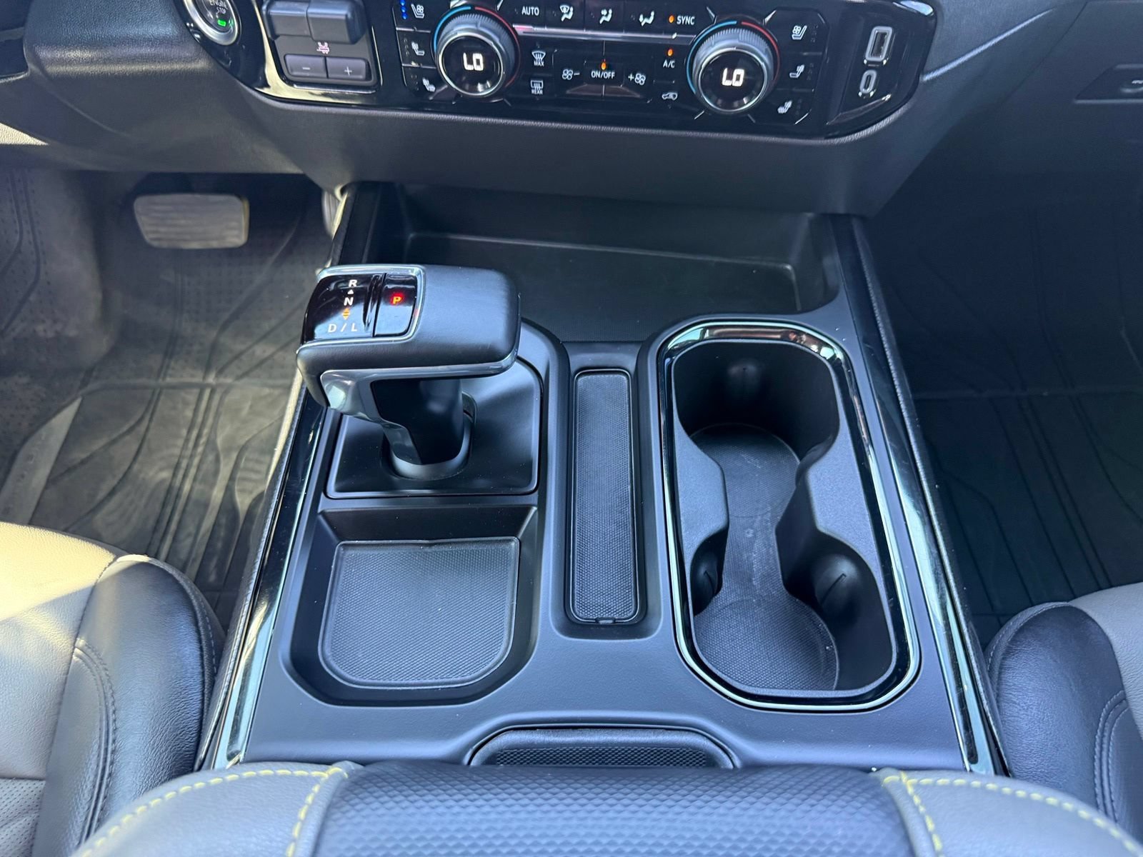 2025 Chevrolet Silverado 1500 ZR2 - Photo 35
