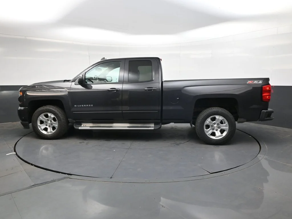 Used 2016 Tungsten Metallic Chevrolet LT image 7