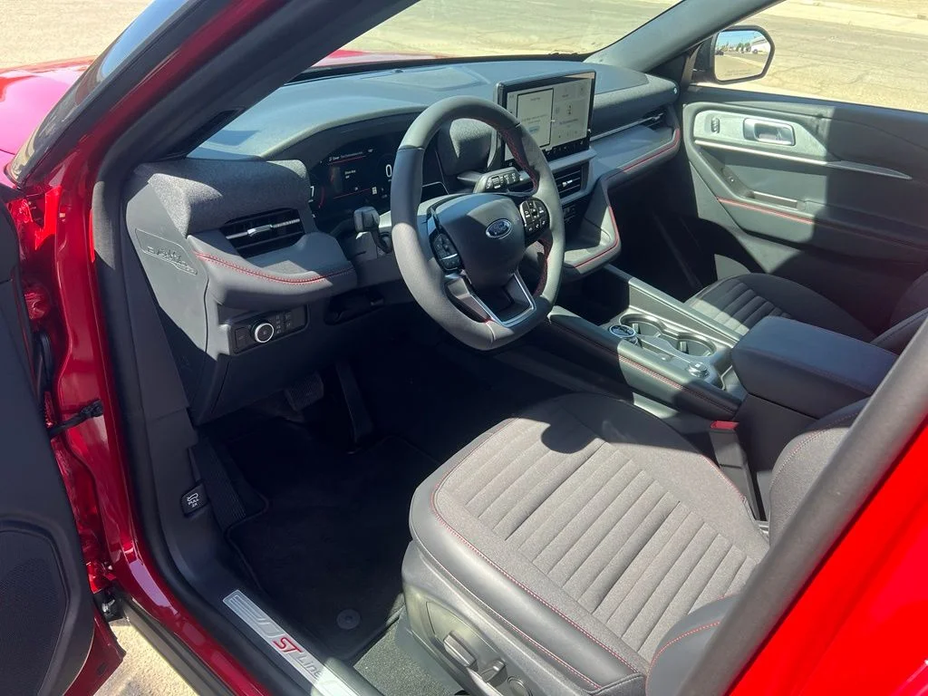 New 2026 Rapid Red Metallic Tinted Clearcoat Ford ST-Line image 10