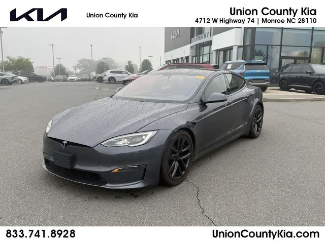 2022 Tesla Model S Plaid's photo