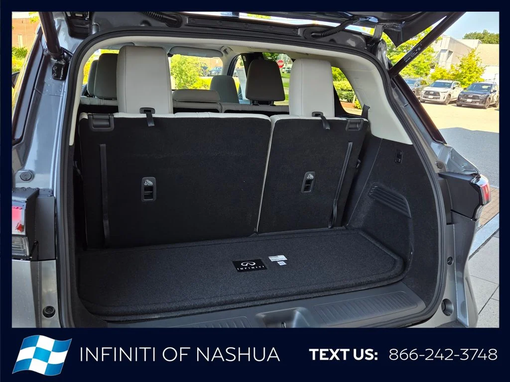 New 2027 GRAPHITE SHADOW INFINITI Luxe AWD image 19