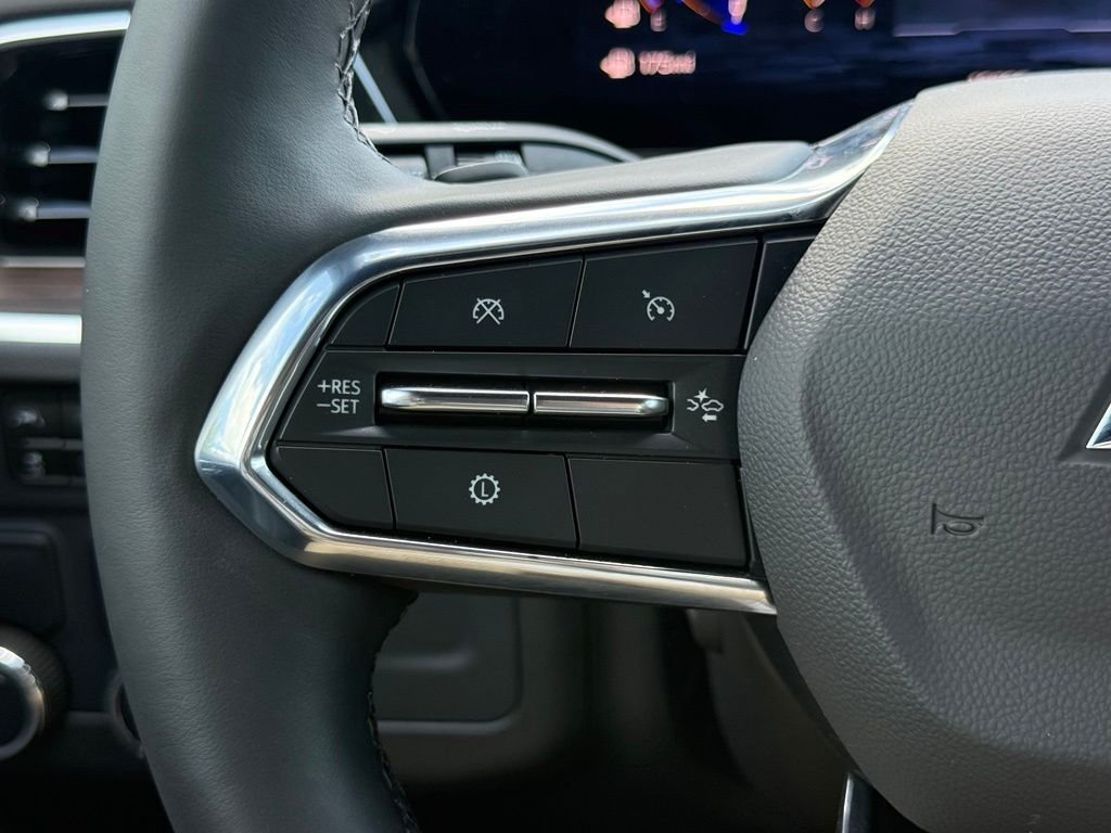 Used 2025 Black Chevrolet Premier image 31
