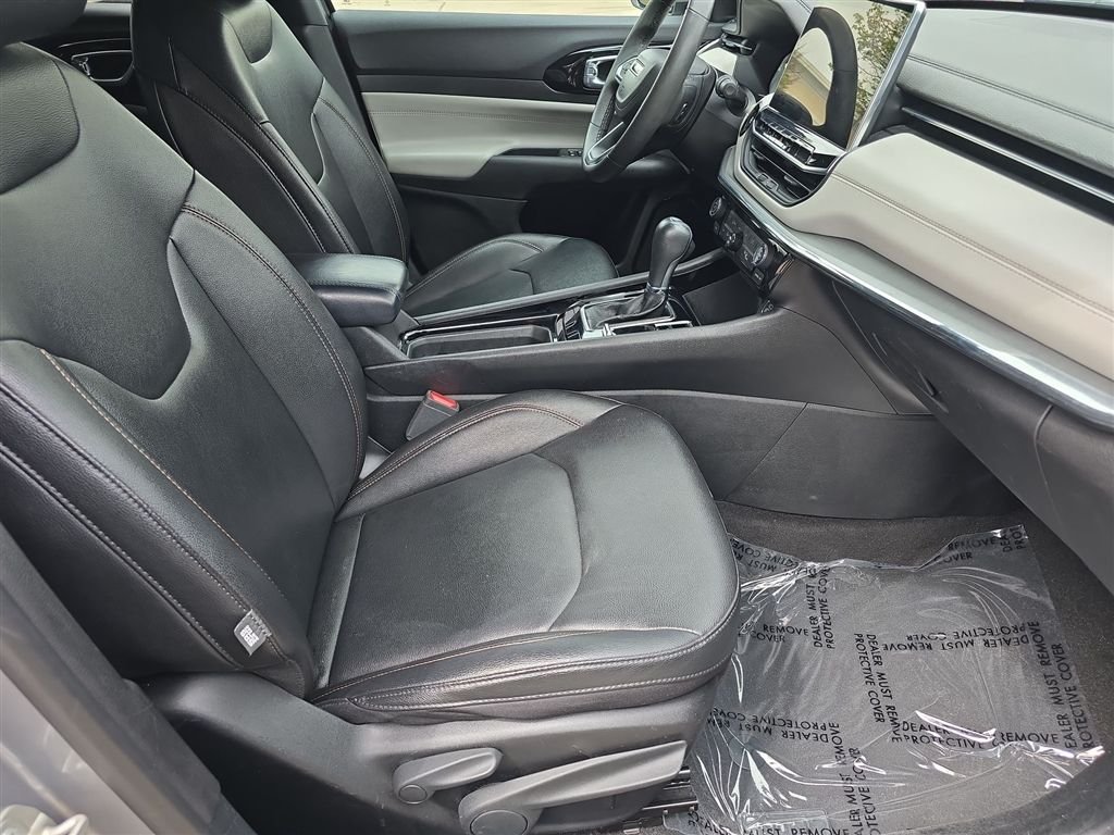 Certified Used 2024  Jeep Limited image 13