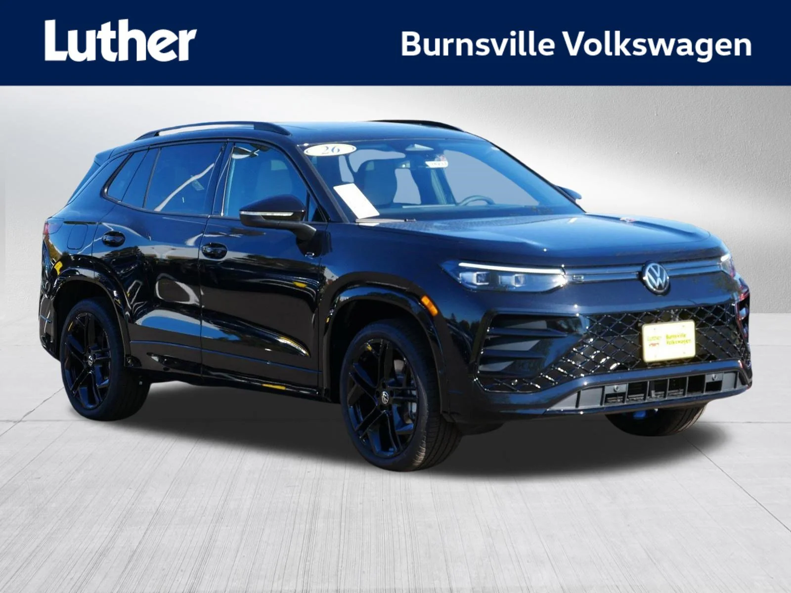 2026 Volkswagen Tiguan 2.0T SE R-Line Black 4Motion's photo