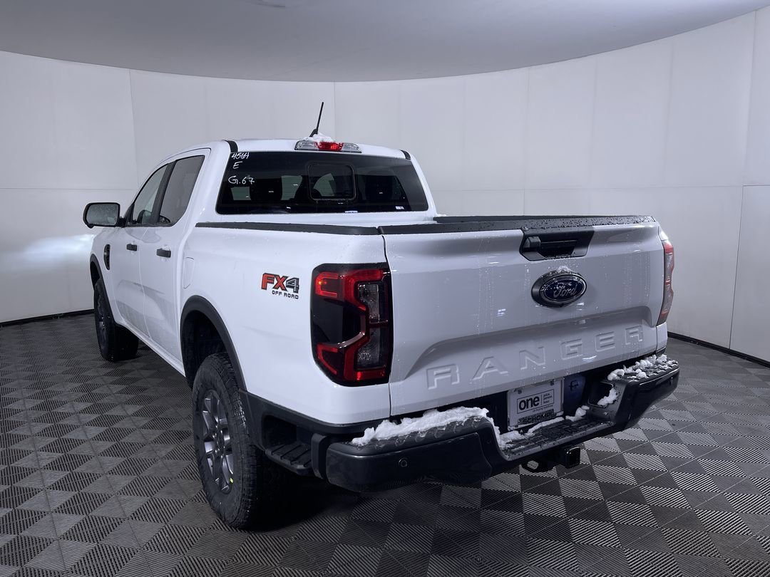 New 2025 Oxford White Ford XLT image 24