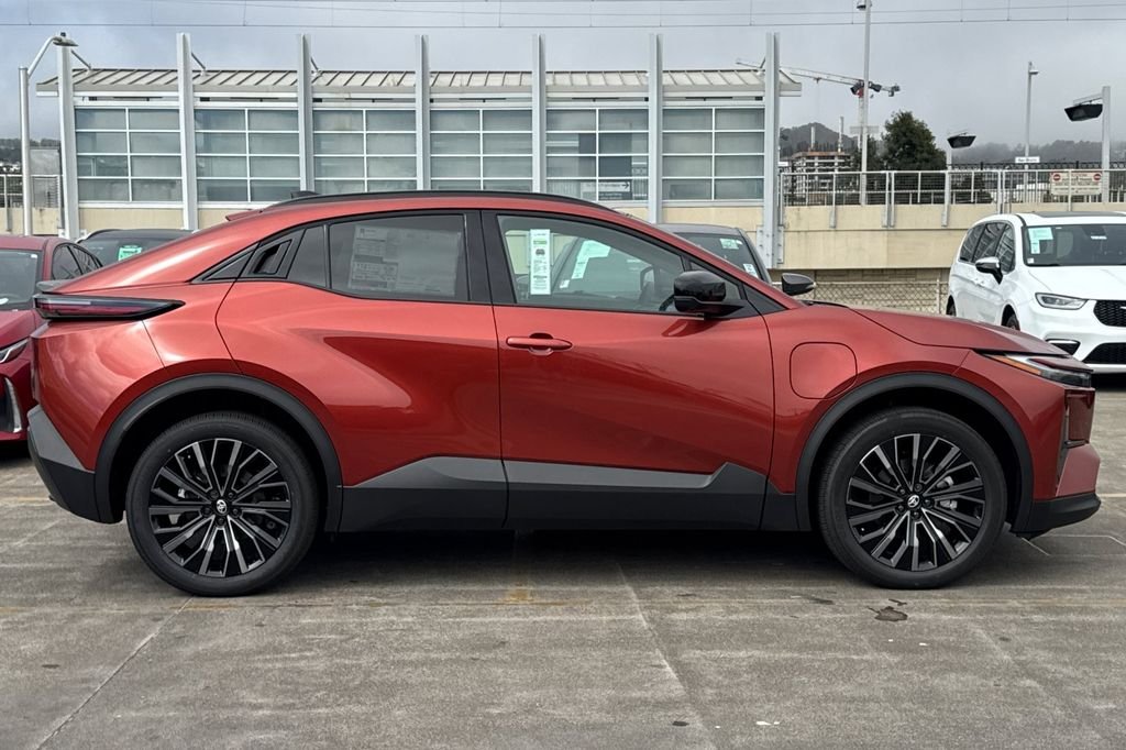 New 2026 Tandoori Toyota  XSE image 4