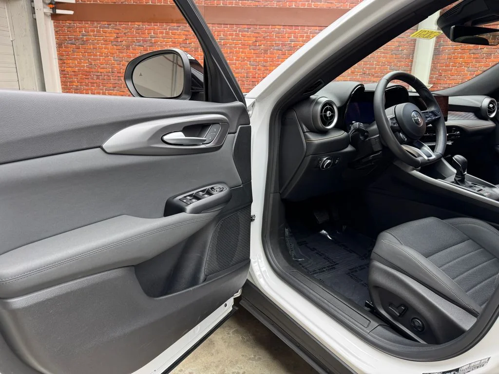 Used 2024 White Alfa Romeo Ti image 10
