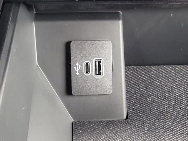 New 2026 Gray Metallic Ford Lariat image 27