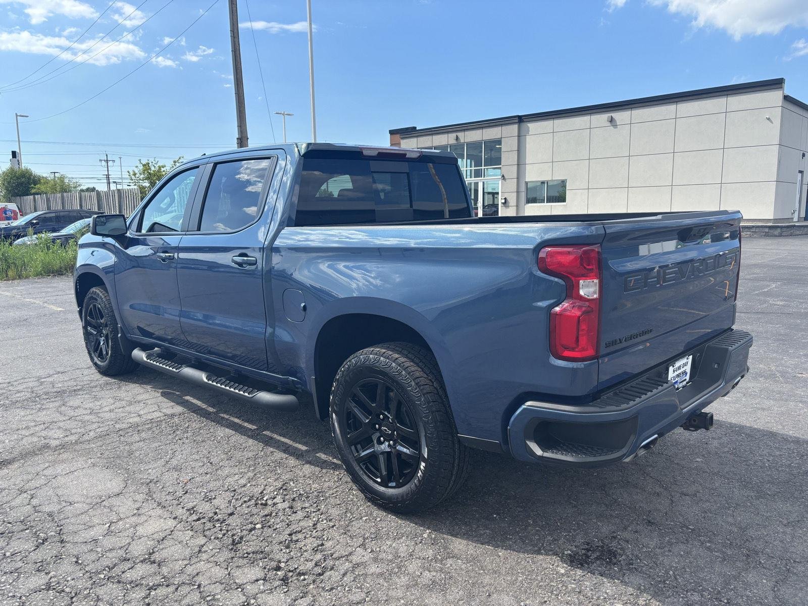 Used 2024 Lakeshore Blue Metallic Chevrolet RST image 5