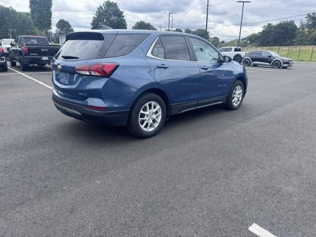Used 2024 Lakeshore Blue Metallic Chevrolet LT image 5