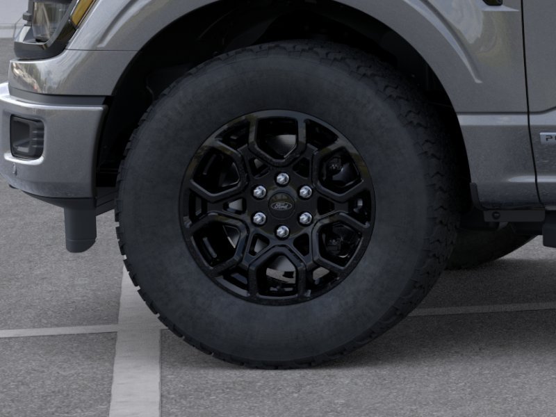 New 2026 Carbonized Gray Metallic Ford XLT image 19