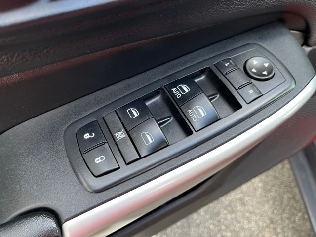 Used 2017 Red Jeep Trailhawk image 12