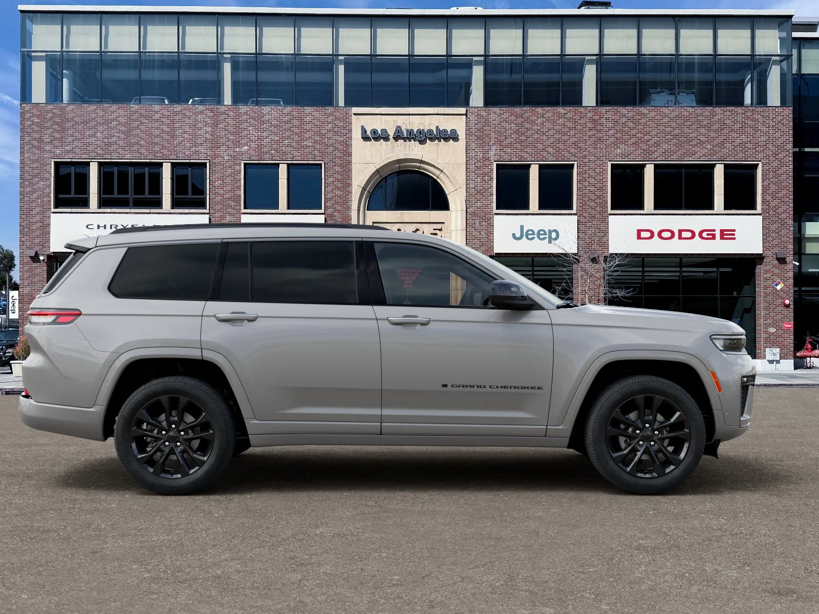 New 2026 Silver Zynith Exterior Paint Jeep Limited Reserve image 47