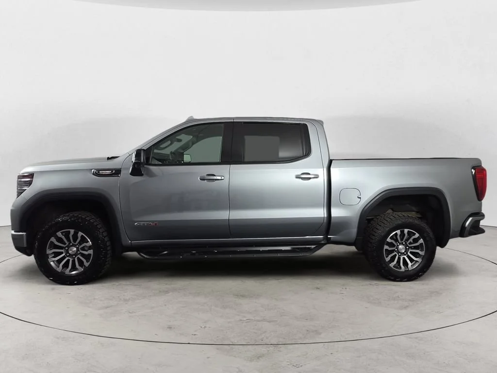 Used 2023 Sterling Metallic GMC AT4 image 8