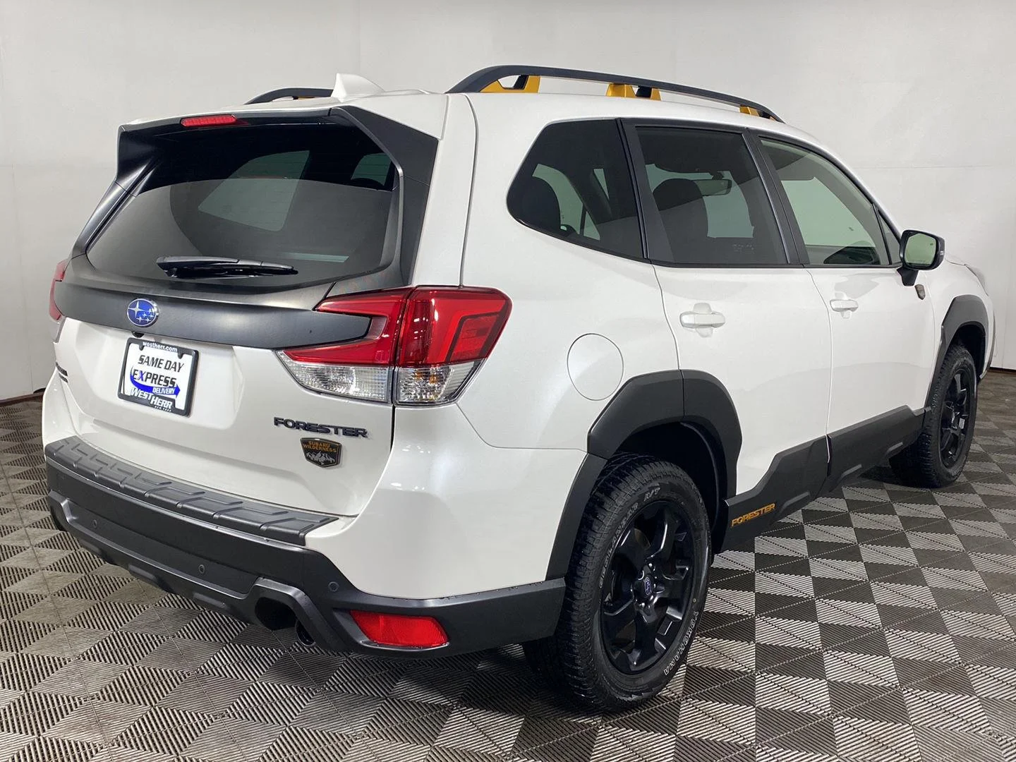Used 2023 Crystal White Pearl Subaru Wilderness image 5