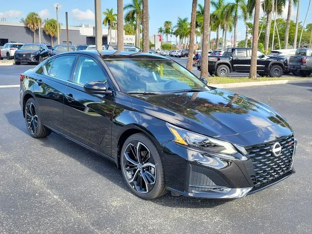 New 2026 Super Black Nissan SR image 3