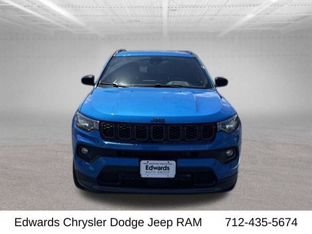 New 2026 Hydro Blue Pearl-Coat Exterior Paint Jeep Latitude image 2