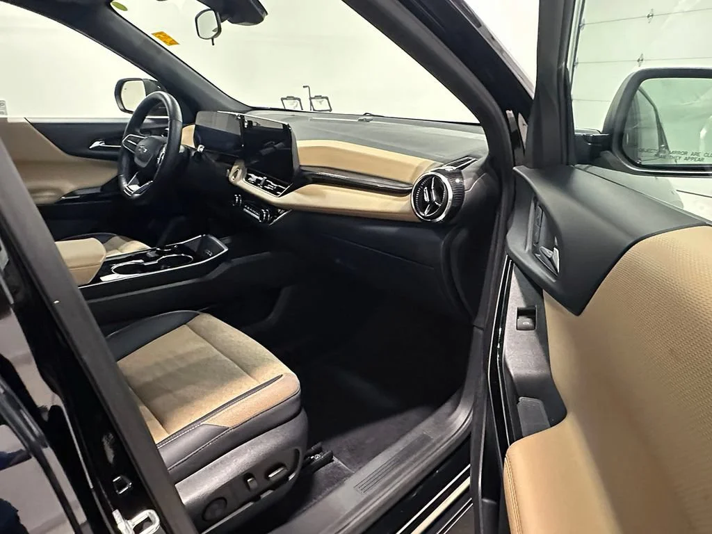Used 2025 Mosaic Black Metallic Chevrolet ACTIV image 26
