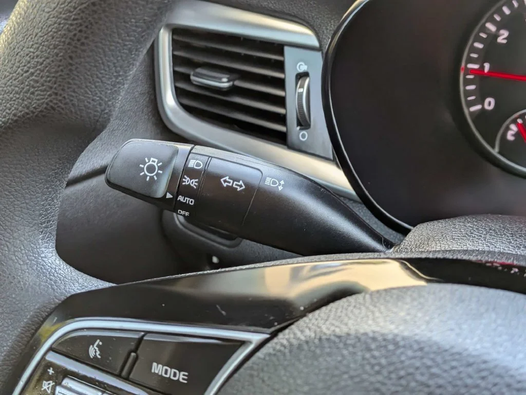 Used 2020 Purple Kia LX image 22