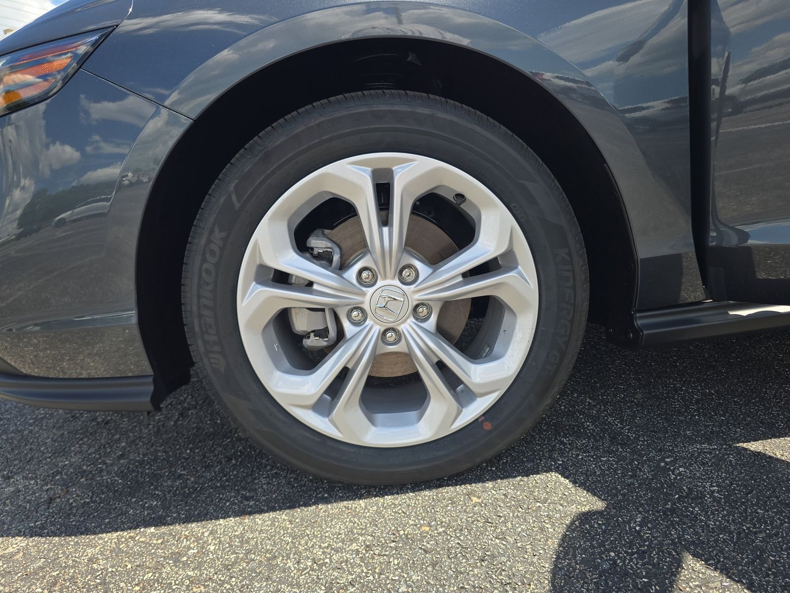 New 2026 Meteorite Gray Metallic Honda LX image 9