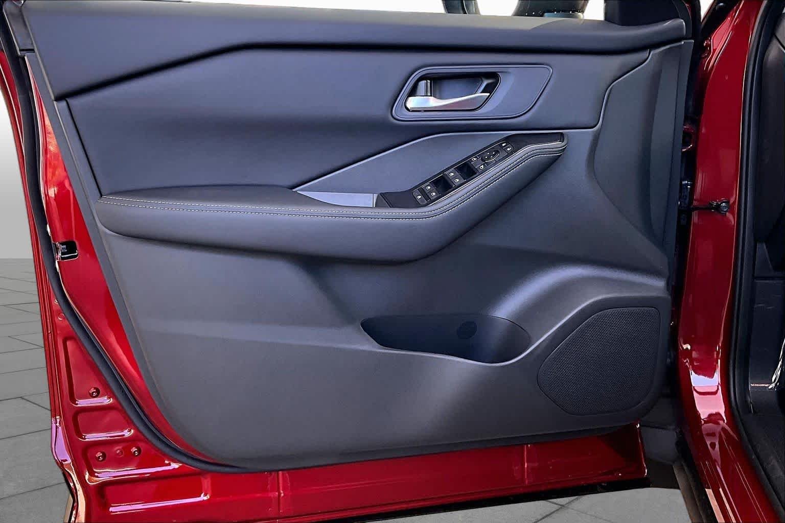 New 2027 Scarlet Ember Tintcoat Nissan SV image 13