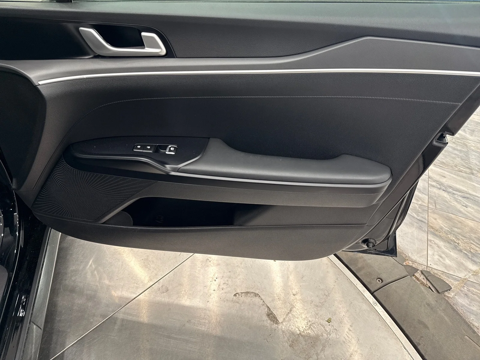 Used 2022 Ebony Black Kia GT-Line AWD image 50