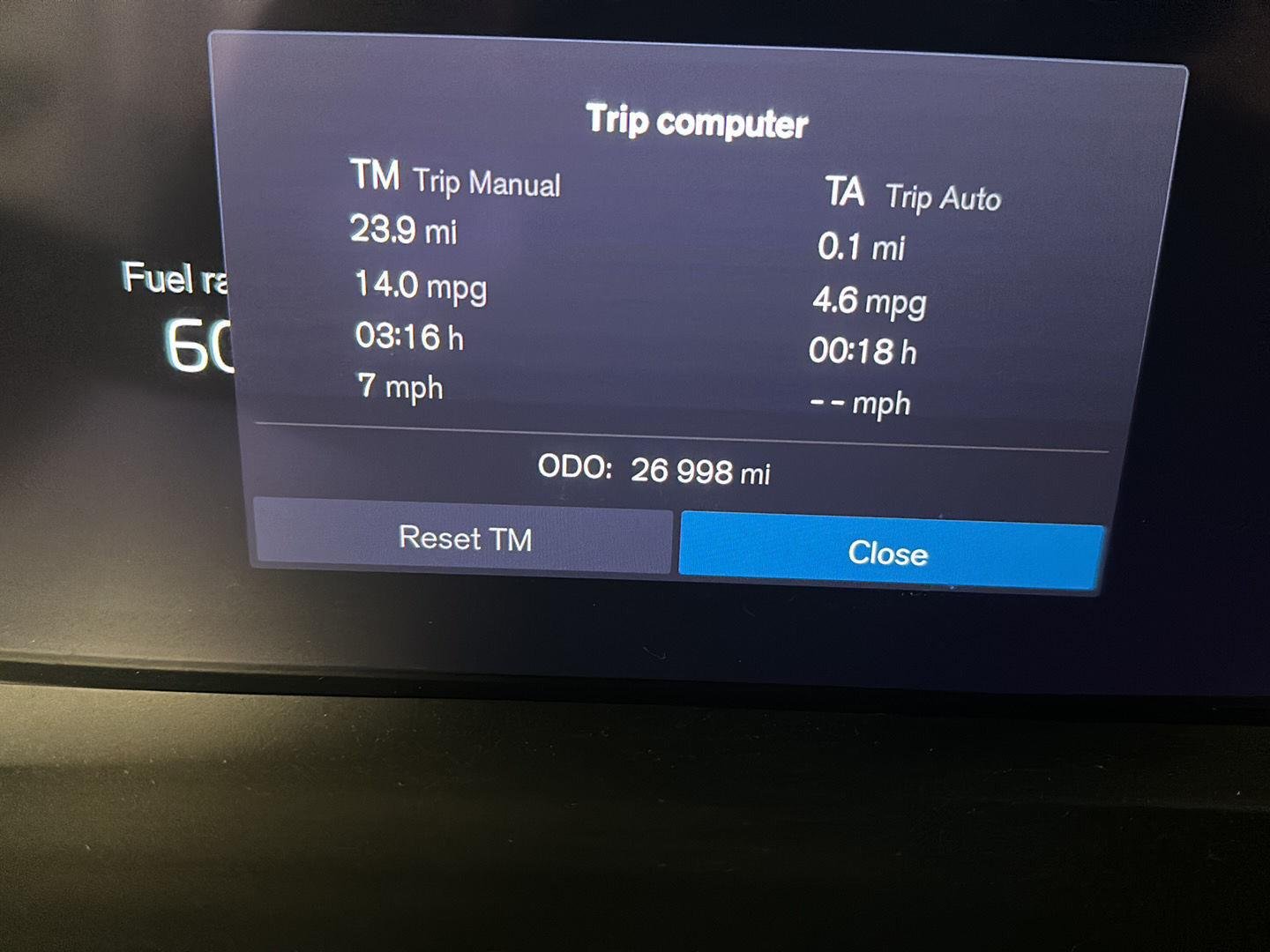 Used 2024 Platinum Grey Metallic Volvo Core Dark Theme image 3