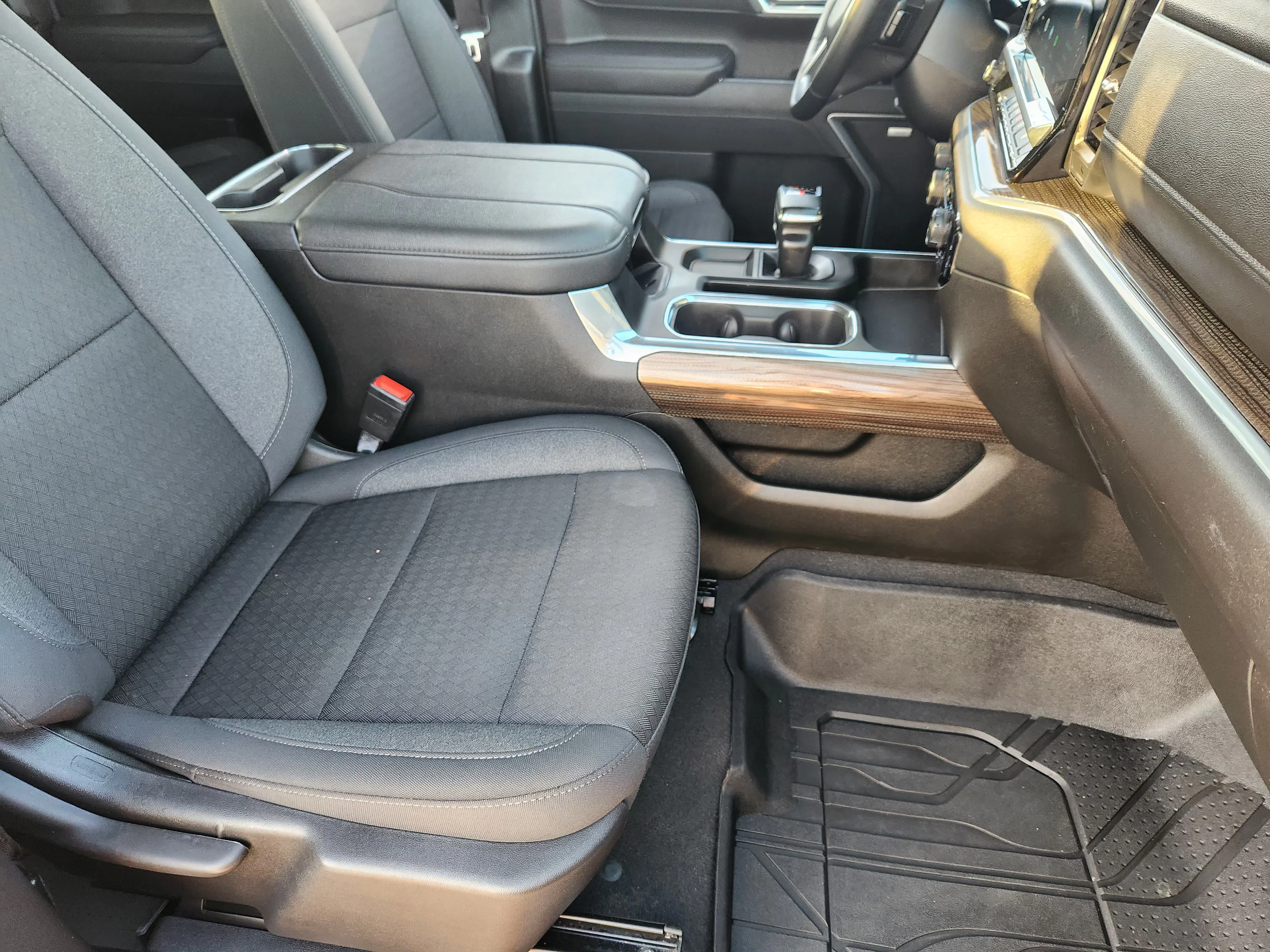 Used 2025 Sterling Gray Metallic Chevrolet RST image 15