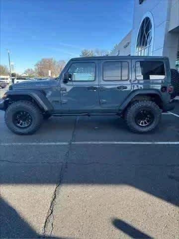 Used 2025 Anvil Clearcoat Jeep Sport S image 4