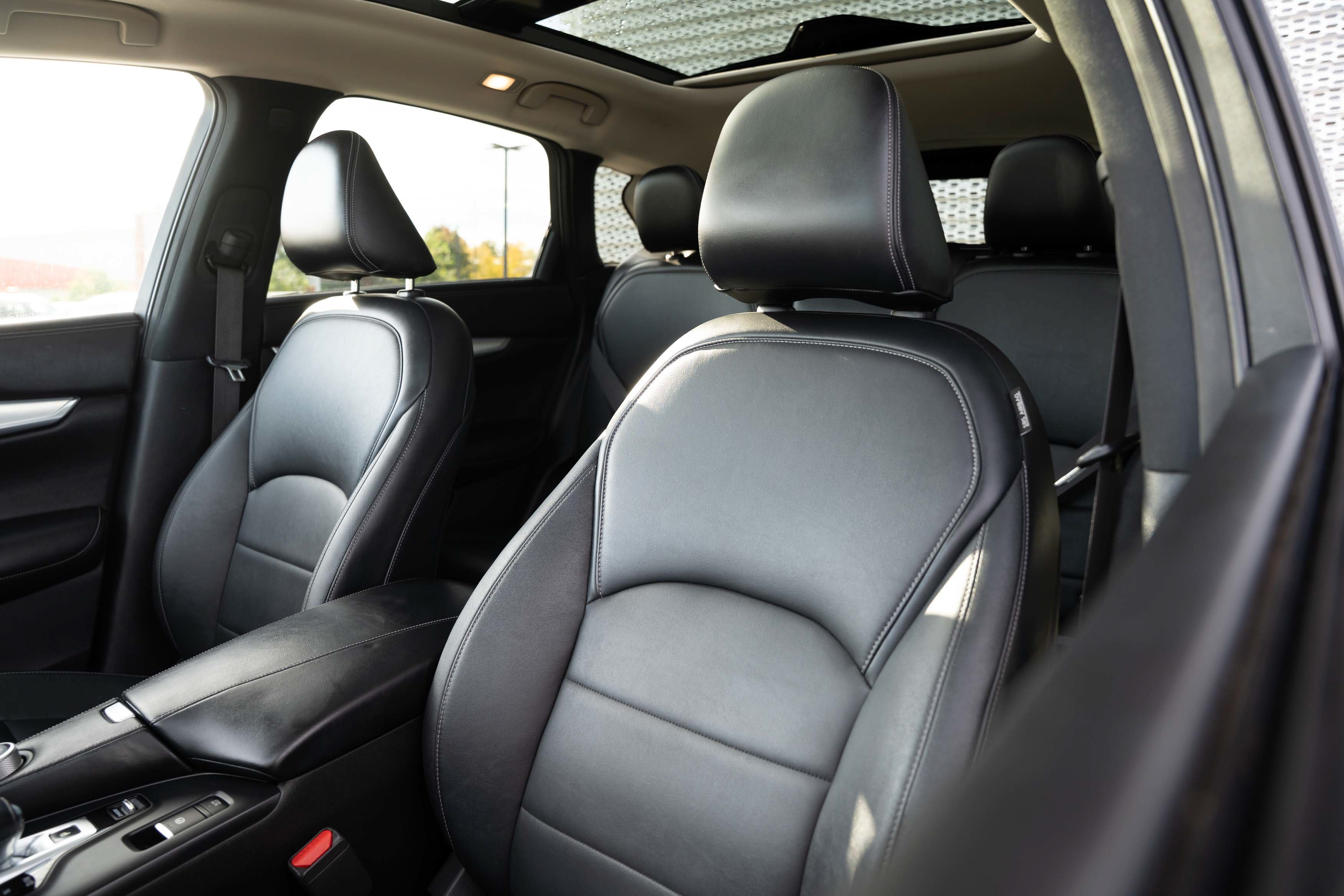 Used 2019 Black Obsidian INFINITI LUXE image 17