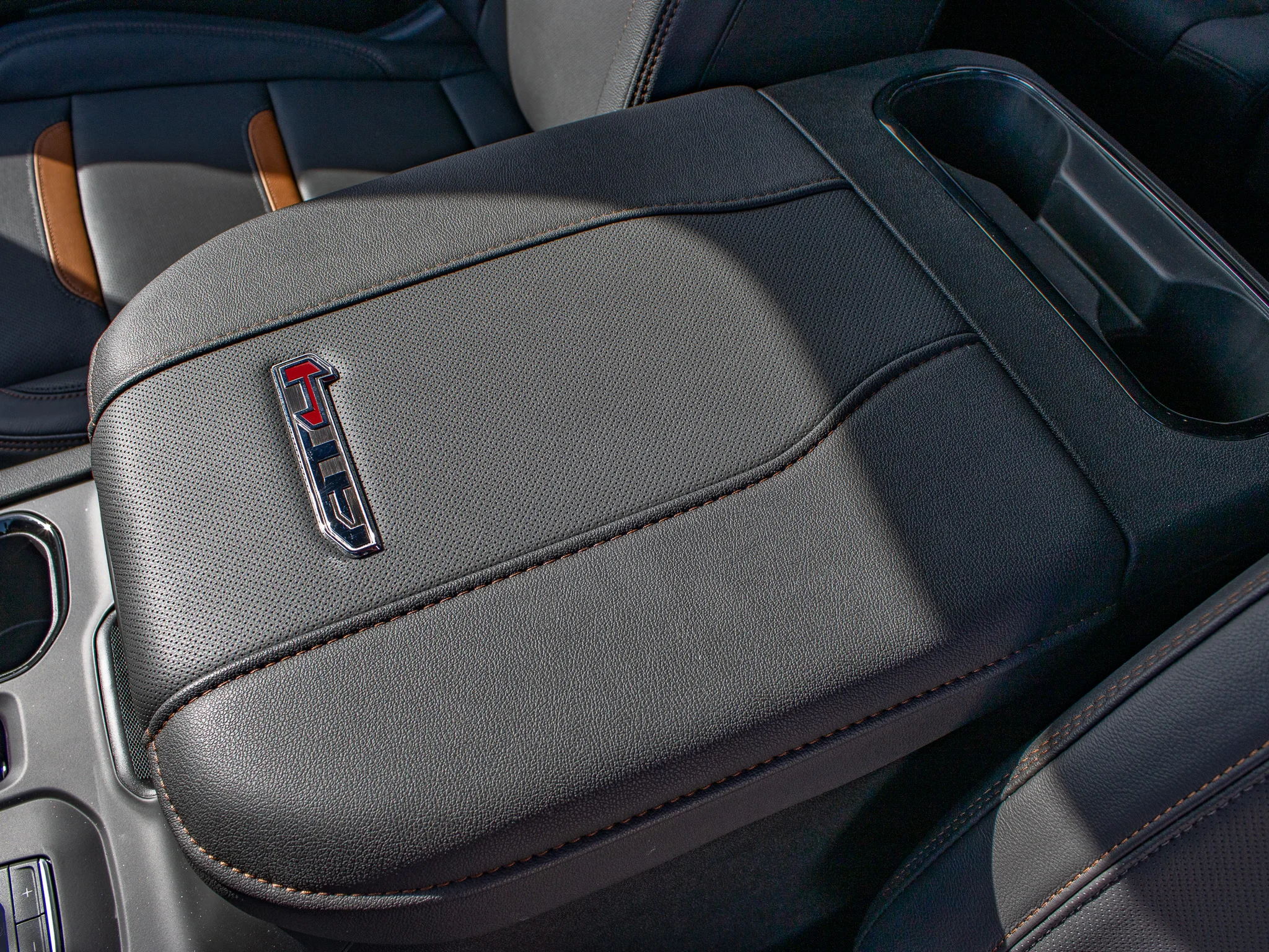 2026 GMC Sierra 2500HD AT4 - Photo 27